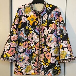 Floral Women's Jacket Ptp 21”-22 L 29.5”
EUC!